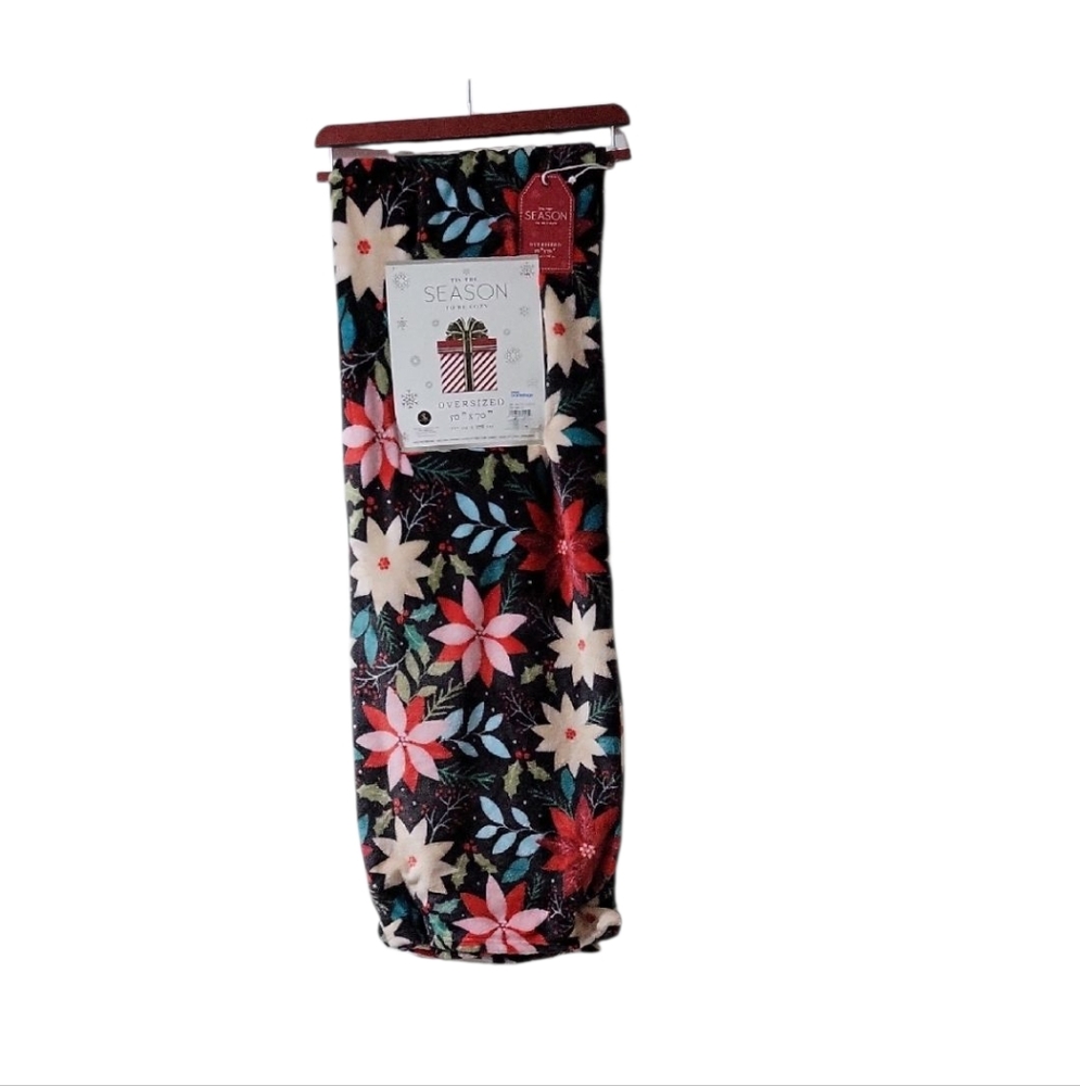 2/$30 Tis The Season Holiday Oversized Plush Throw With Poinsettias  50 X 70"